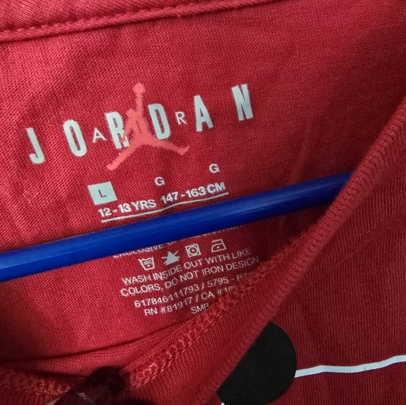 Sold NWT Boys Nike long sleeve - Picture 4 of 5